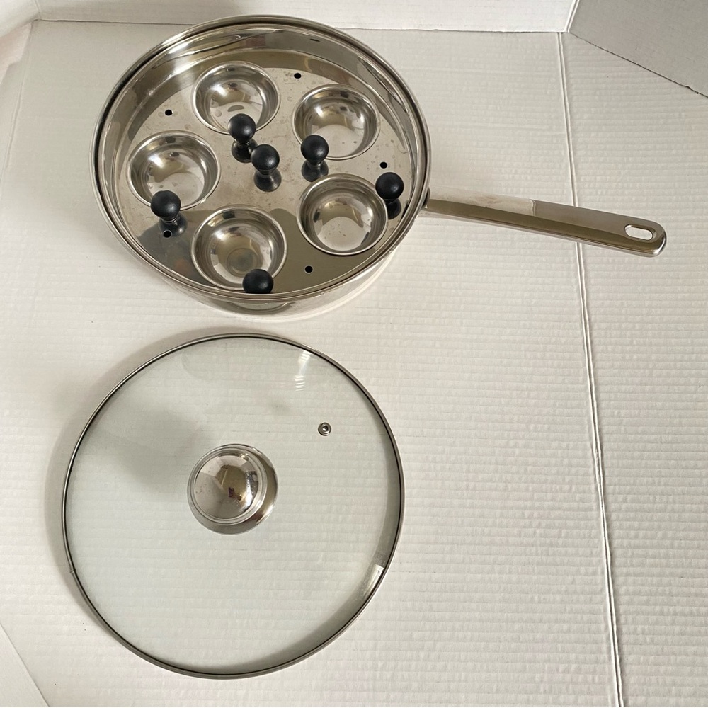 Norpro Stainless Steel 5 Egg Poacher/Skillet Set - Picture 2 of 7